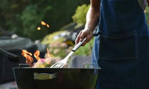 BBQ spatula flip